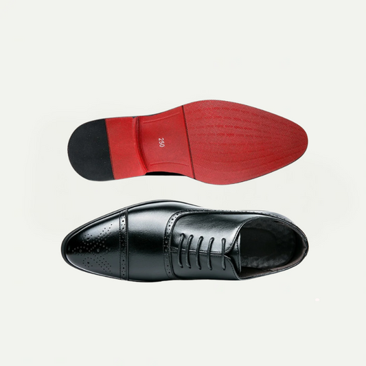 Oxford-Schuhe mit roter Sohle